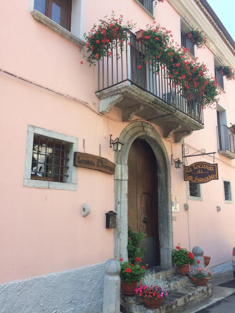 维贾内洛 La Locanda Di San Francesco酒店 外观 照片